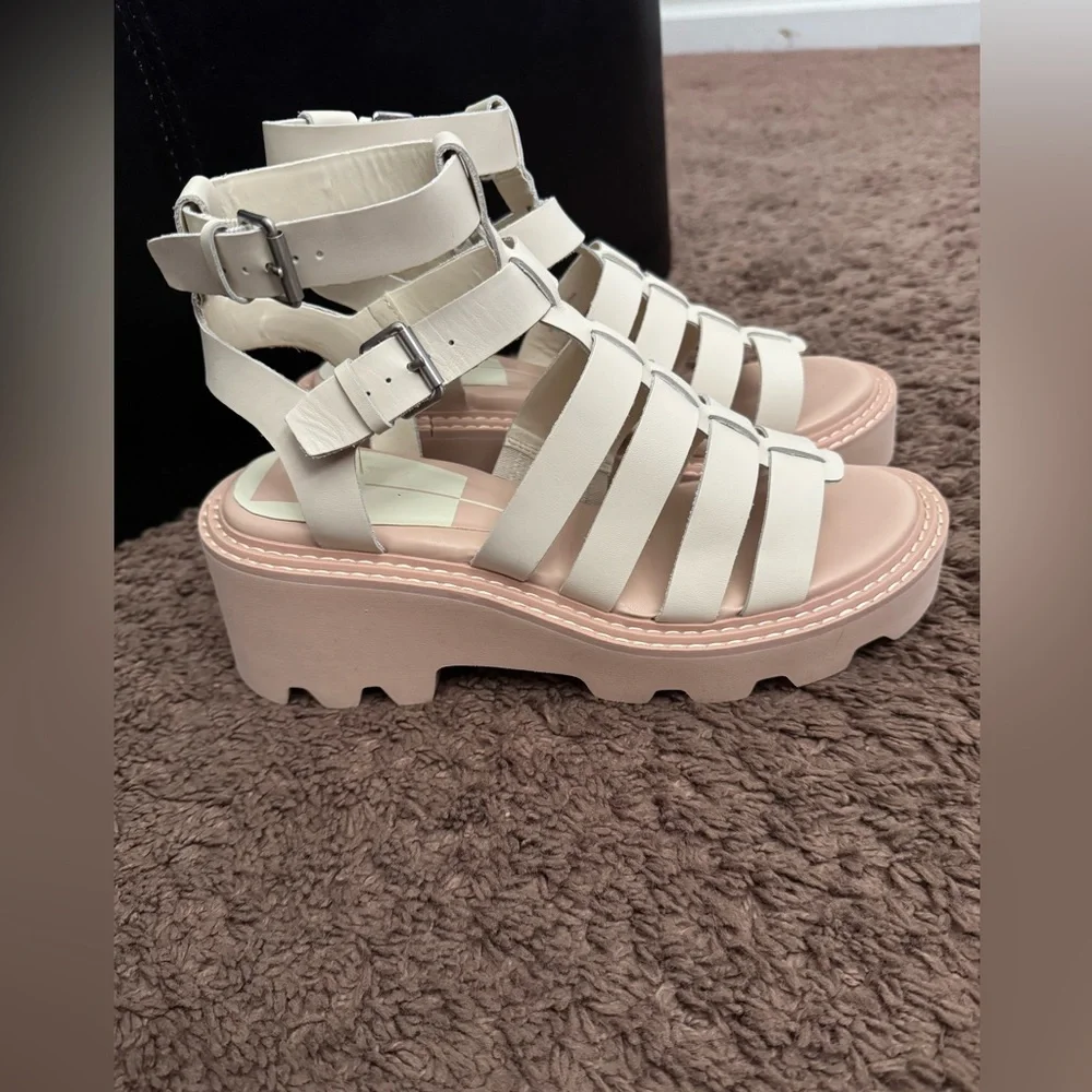 Dolce Vita Galore Buckle Heel Gladiator Ivory Sandals Shoes Cream 9 NEW - Picture 2 of 9